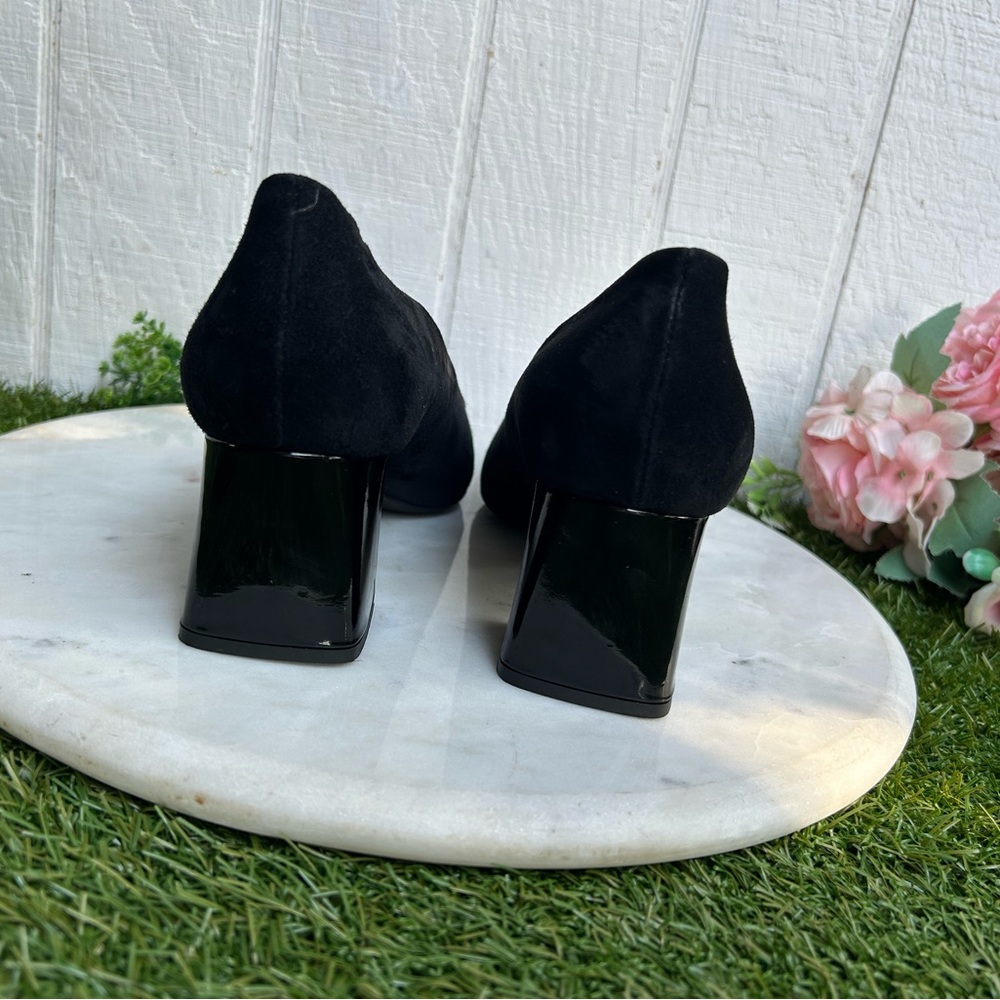 AGL women
Tracy Block Heel Pump black suede
$395 size 37.5 New - Picture 8 of 16